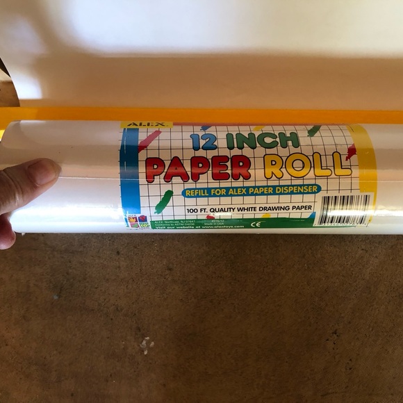 Alex Toy vintage Children’s wooden paper dispenser with extra roll of paper toy - Picture 2 of 7